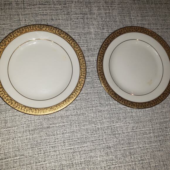 Royal Gallery Gold 1991 Macy's Vintage 9" Rim Soup Bowls Set of 2 - Picture 1 of 4